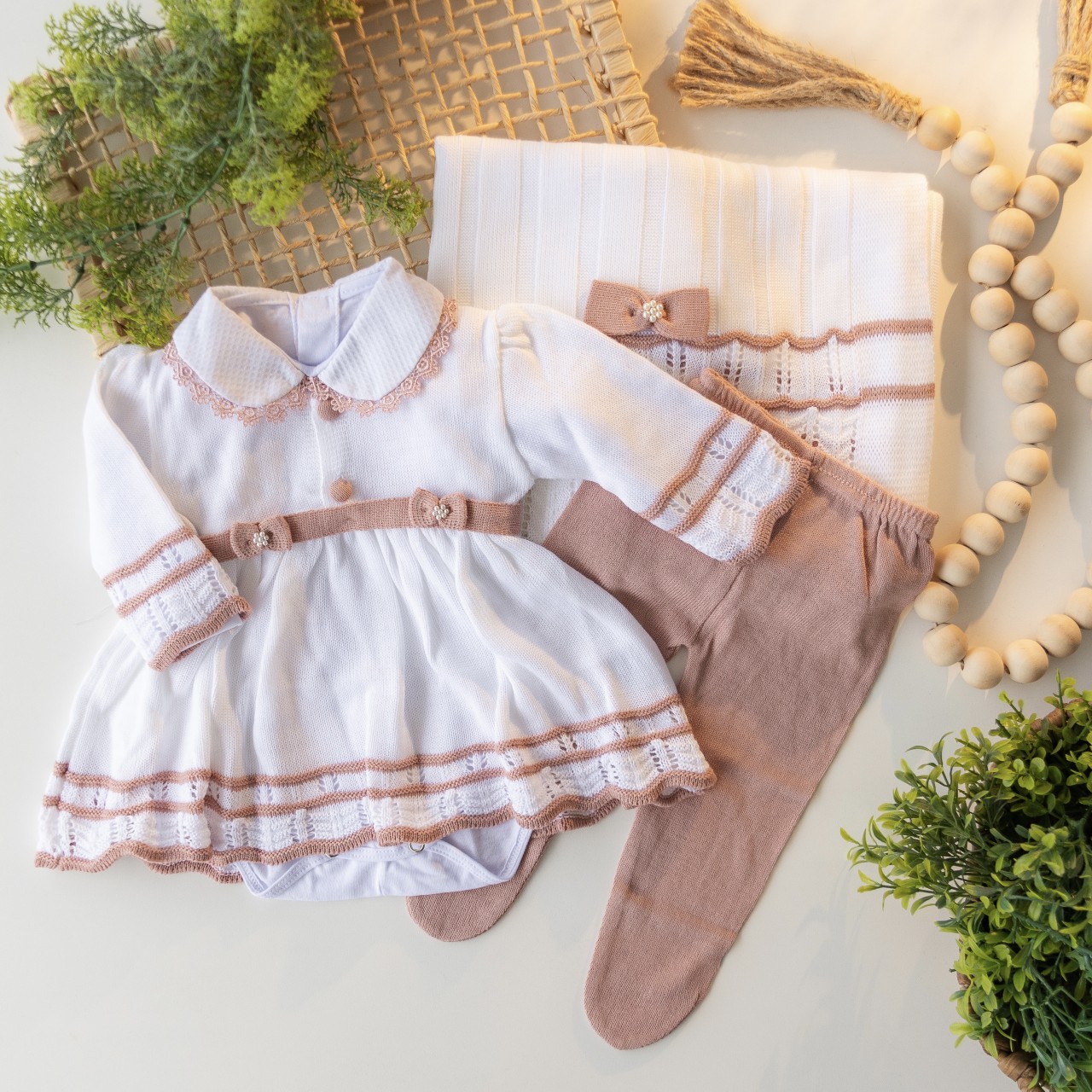   Saída de maternidade Carla - Rose com body 